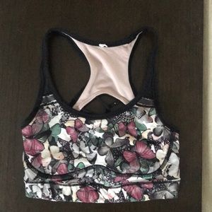 Lululemon sports bra